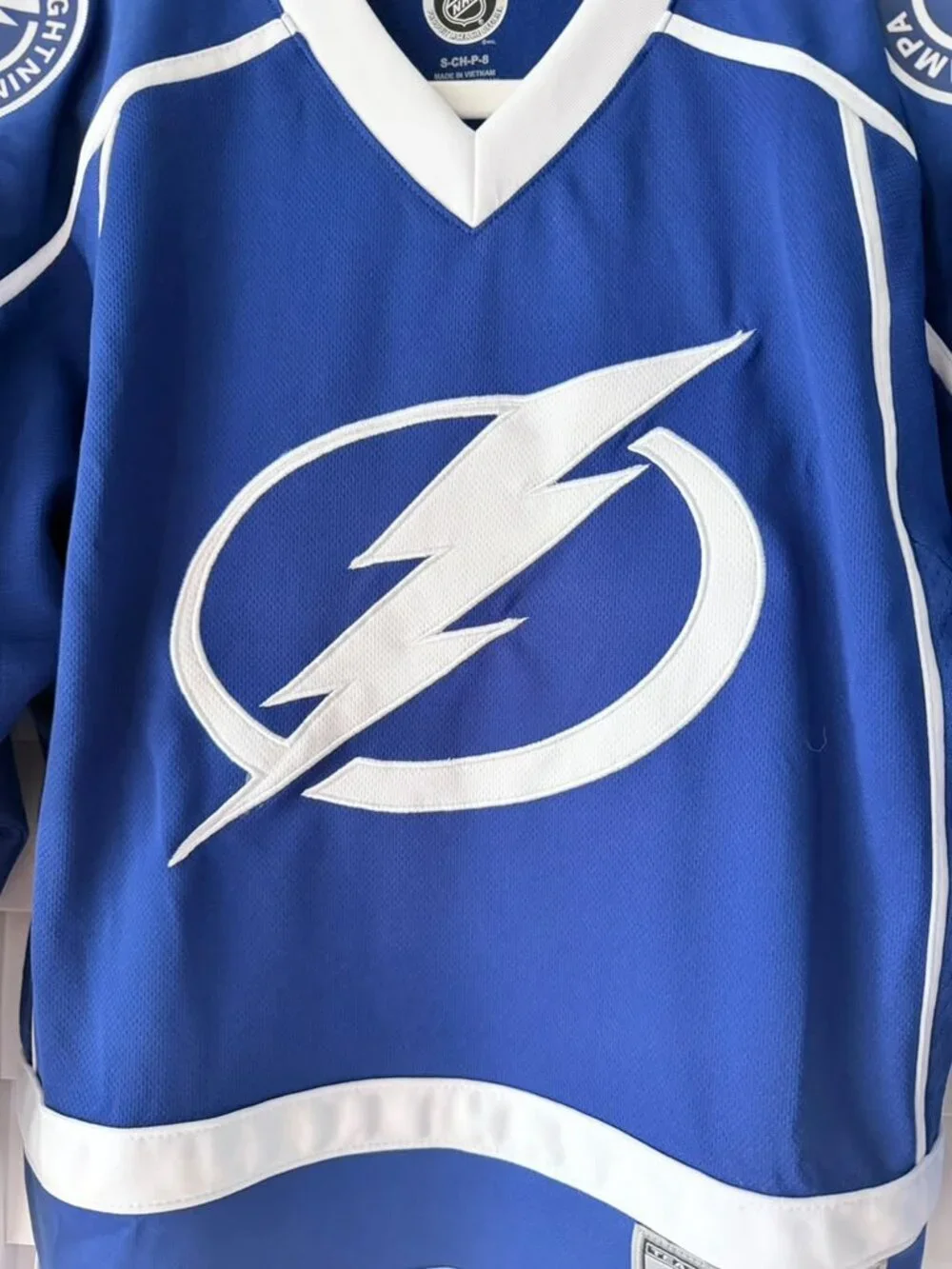 Tampa Bay Lightning NHL Youth Hockey Jersey Blue NWT S-XL